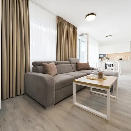 Amber Apartment *